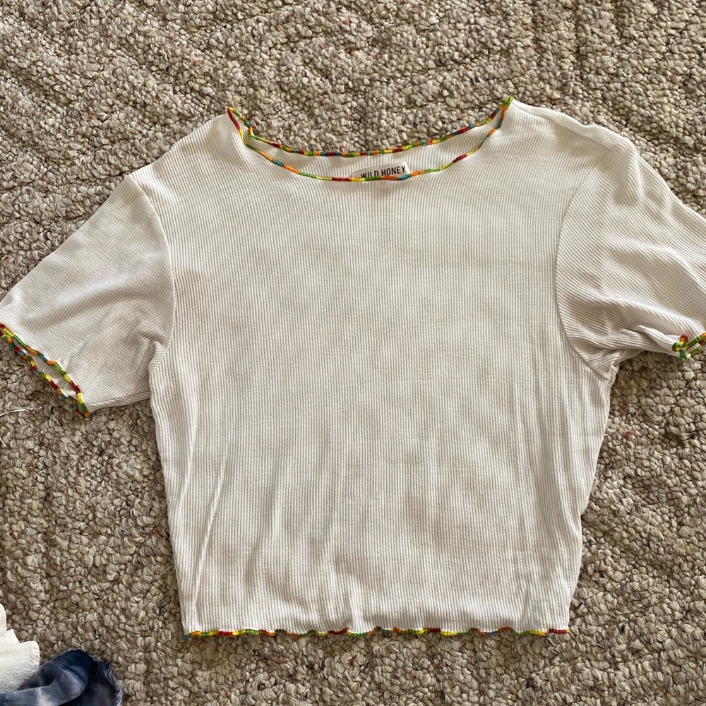 white t shirt